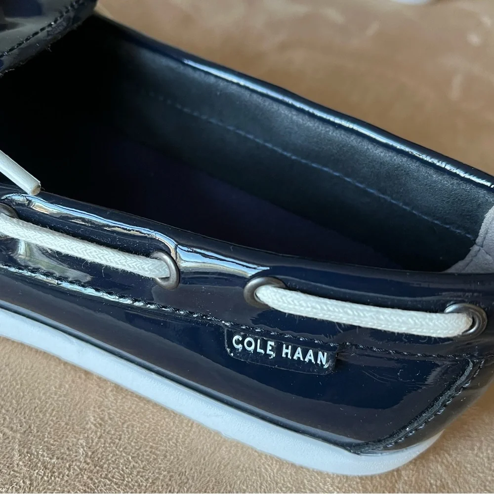 Women’s Cole Haan Navy Patent ‘Nantucket’ Camp Moc
Loafer SZ 9B - Picture 4 of 6